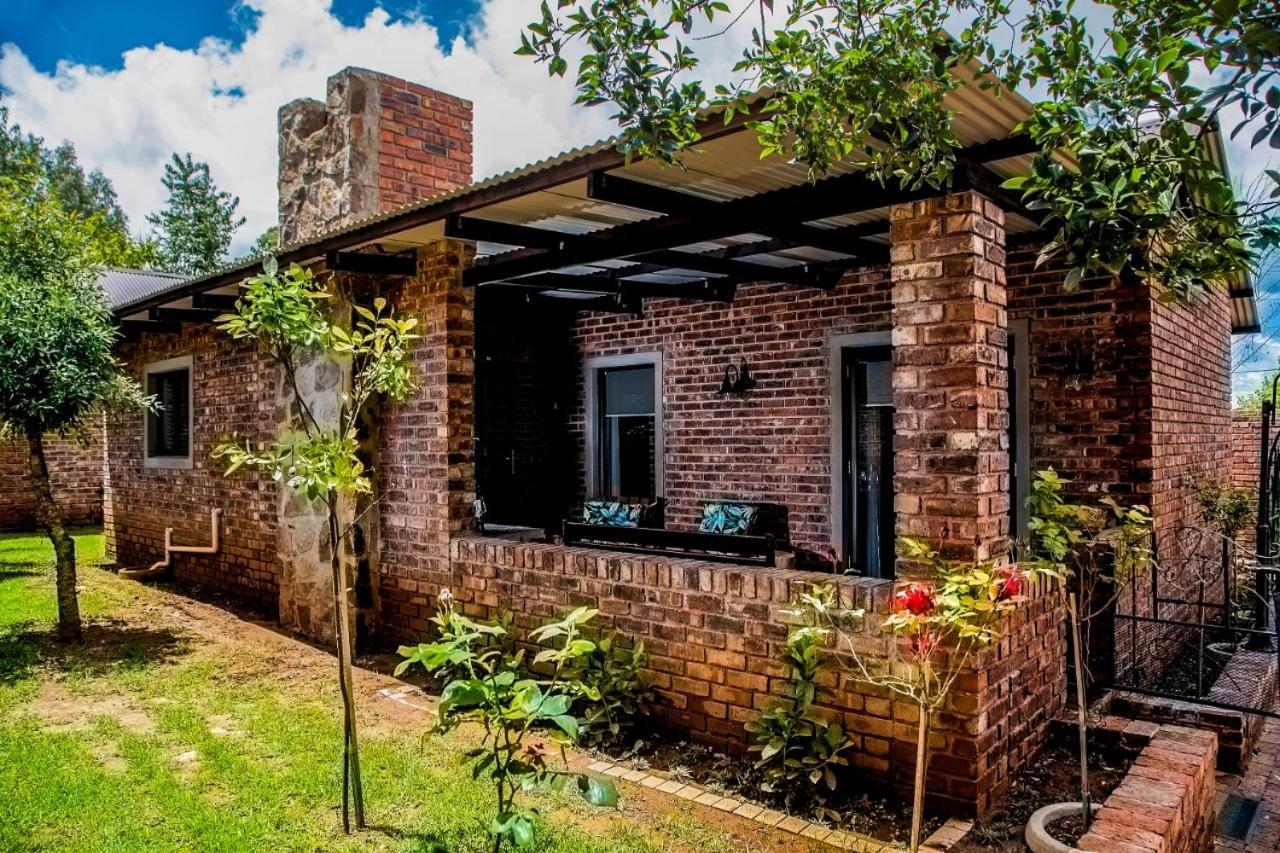 Tarry-Stone Cottages Dullstroom Exterior foto